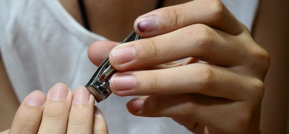 Ways to Keep your Fingernails Clean