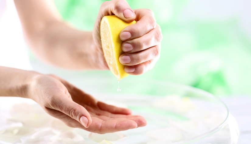 Use a lemon to lighten your skin